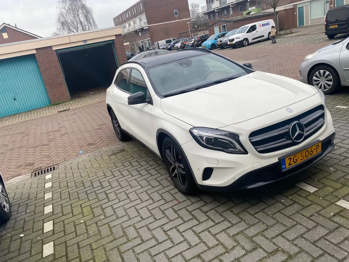 Mercedes-Benz GLA 220 CDI 4Matic 7G-DCT Blanc - 1