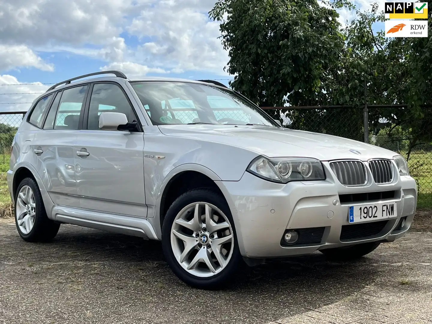 BMW X3 2.5si Executive Xenon M-PAKKET Trekhaak Grijs - 1