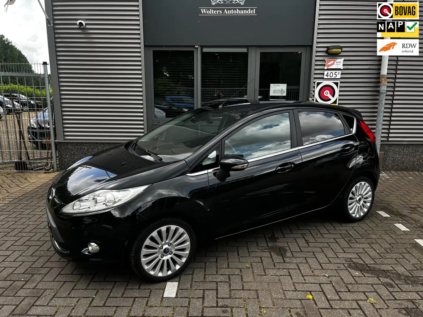 Ford Fiesta 1.25 Titanium Negro - 1