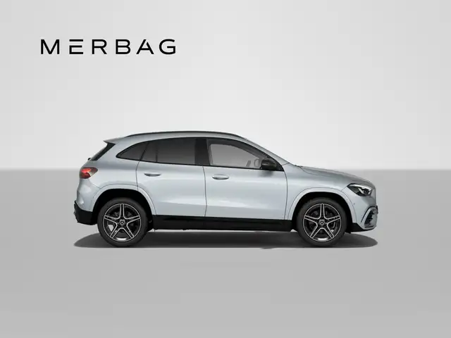 Mercedes-Benz GLA view 2