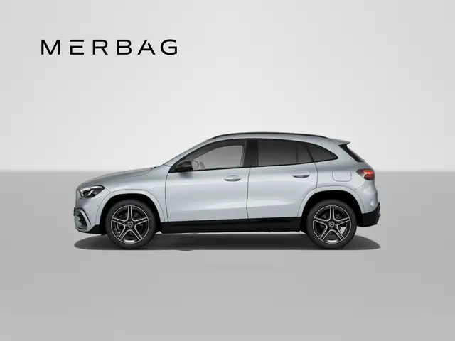 Mercedes-Benz GLA view 5