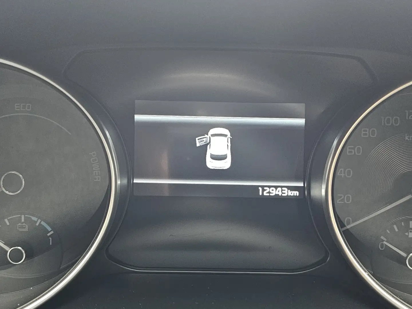 Kia XCeed Spirit Plugin Hybrid 1.6 srebrna - 2