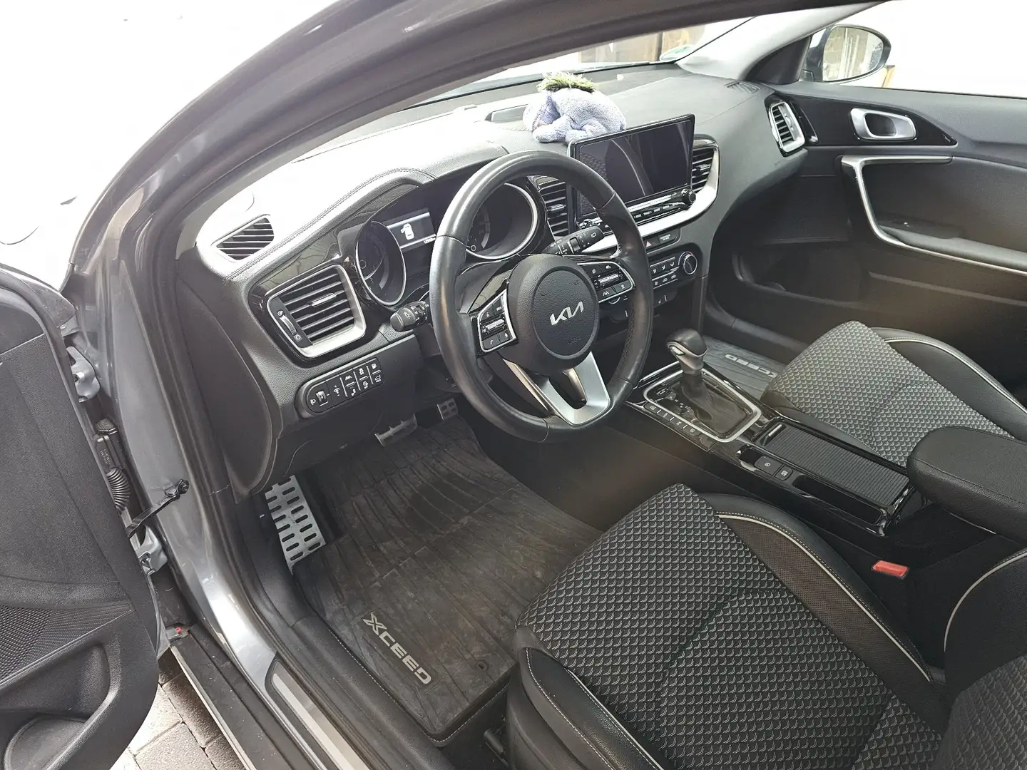 Kia XCeed Spirit Plugin Hybrid 1.6 srebrna - 1