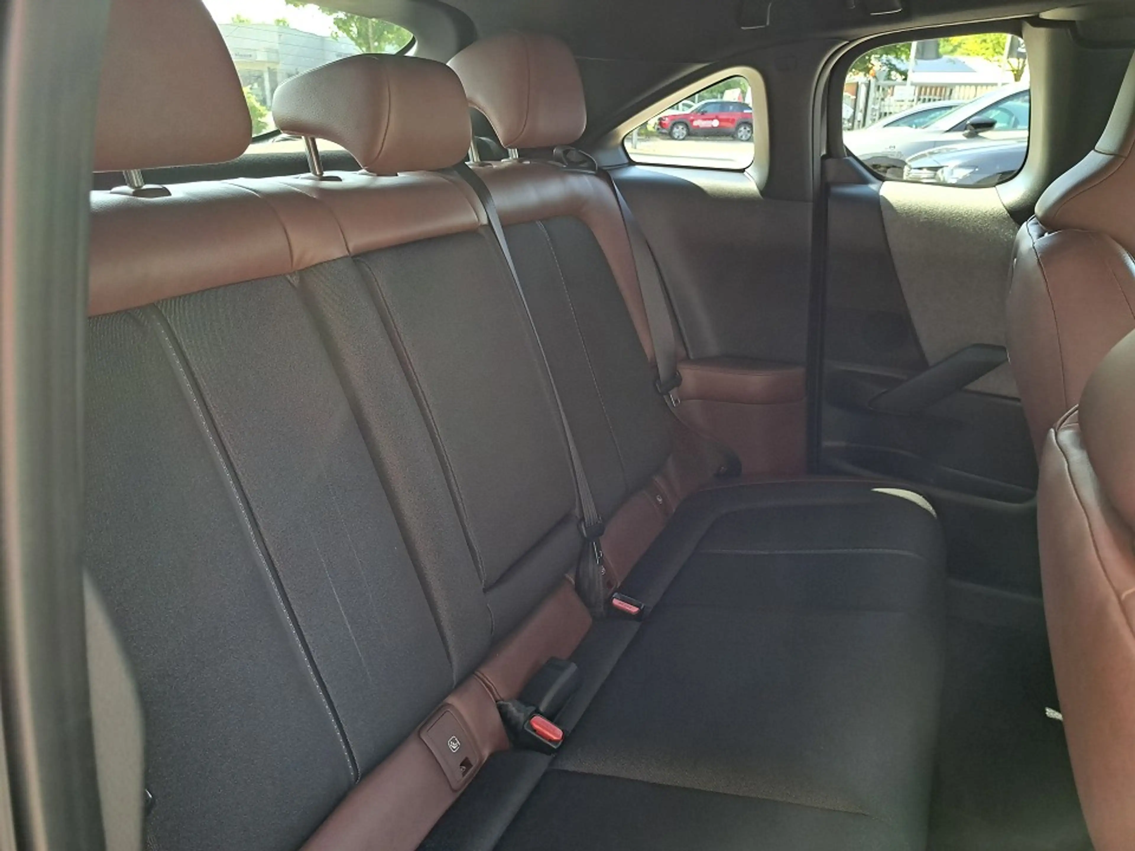 Mazda MX-30 EV 35,5 kWh ADVANTAGE Matrix; Kamera; Carplay — photo 8