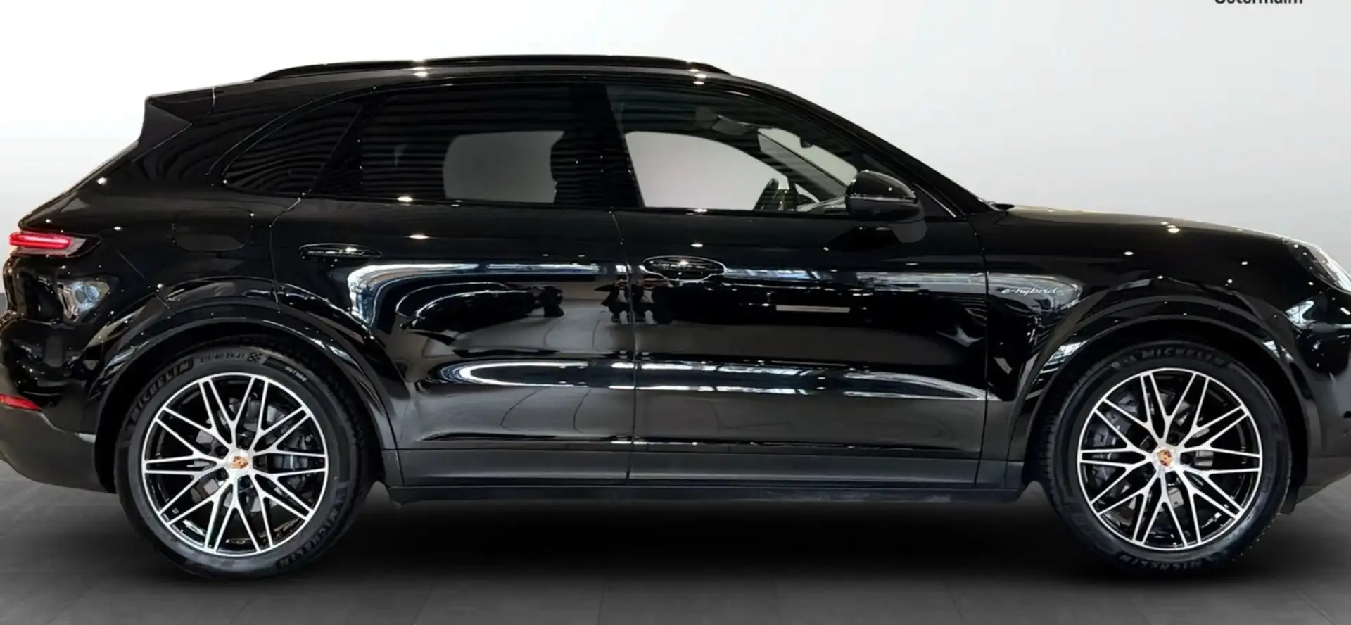 Porsche Cayenne E-Hybrid Schwarz - 2