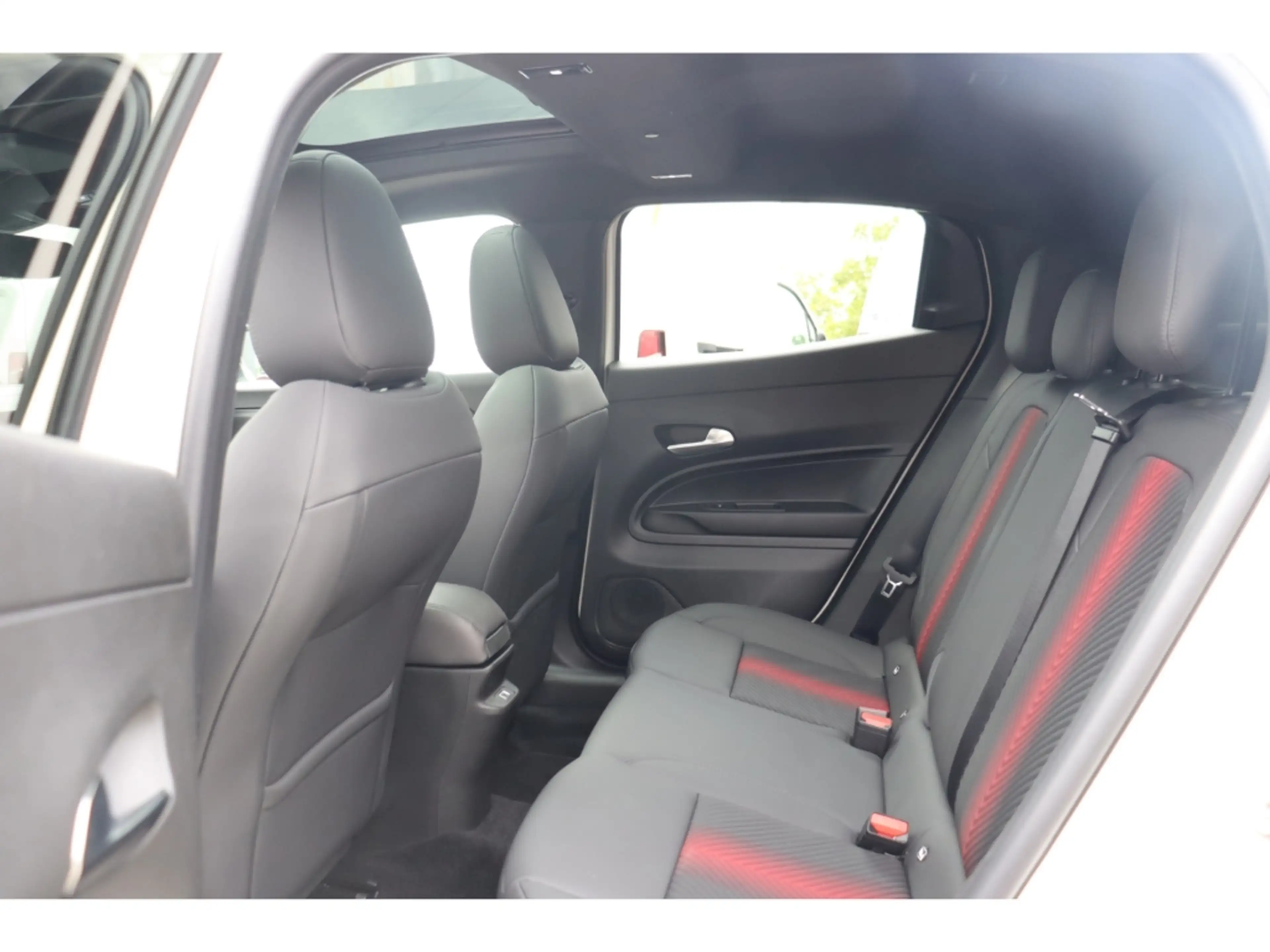 Alfa Romeo Junior IBRIDA TI 1.2 VGT 145PS DCT6 SCHIEBEDACH TECHNOLOG — photo 14