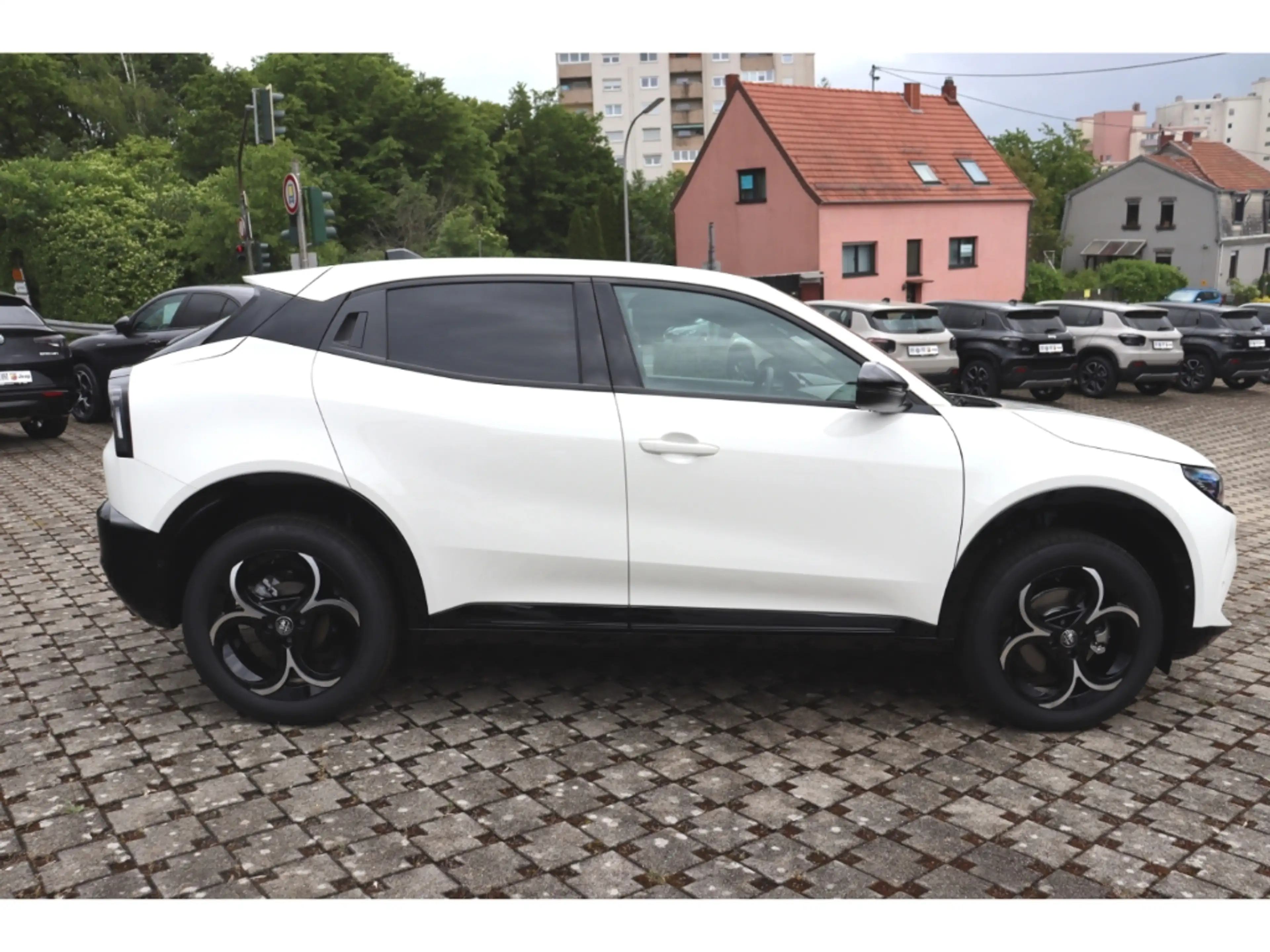 Alfa Romeo Junior IBRIDA TI 1.2 VGT 145PS DCT6 SCHIEBEDACH TECHNOLOG — photo 2