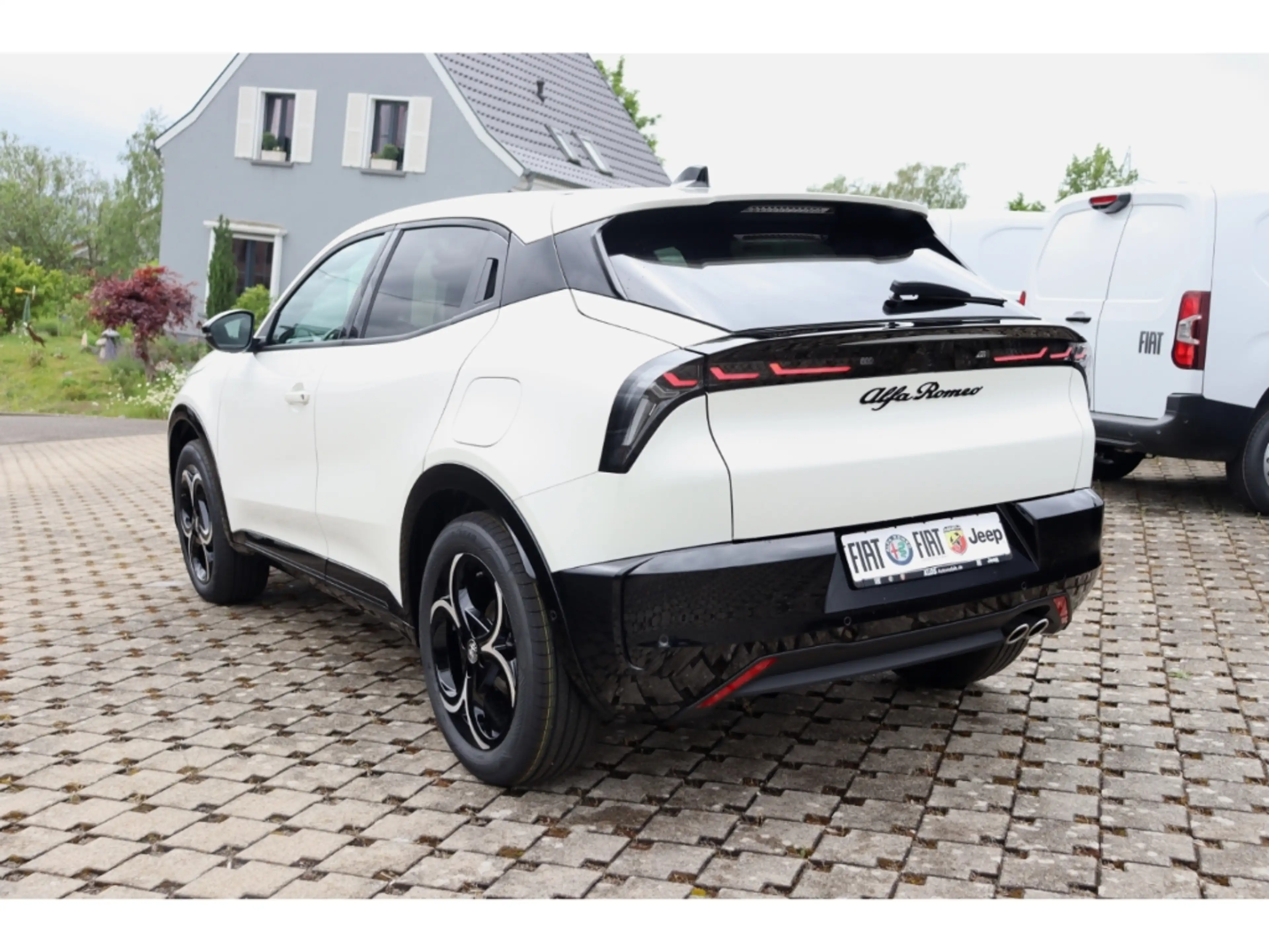 Alfa Romeo Junior IBRIDA TI 1.2 VGT 145PS DCT6 SCHIEBEDACH TECHNOLOG — photo 5