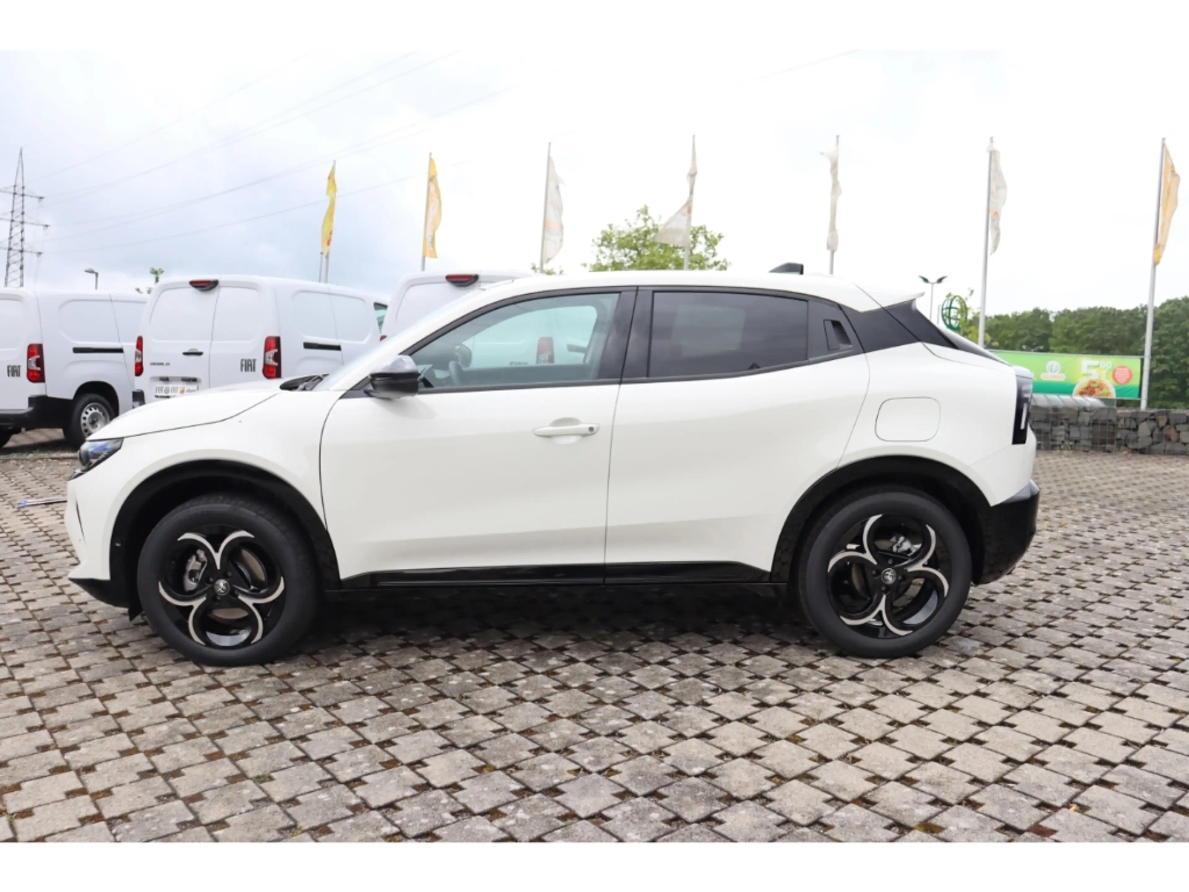 Alfa Romeo Junior IBRIDA TI 1.2 VGT 145PS DCT6 SCHIEBEDACH TECHNOLOG — photo 6