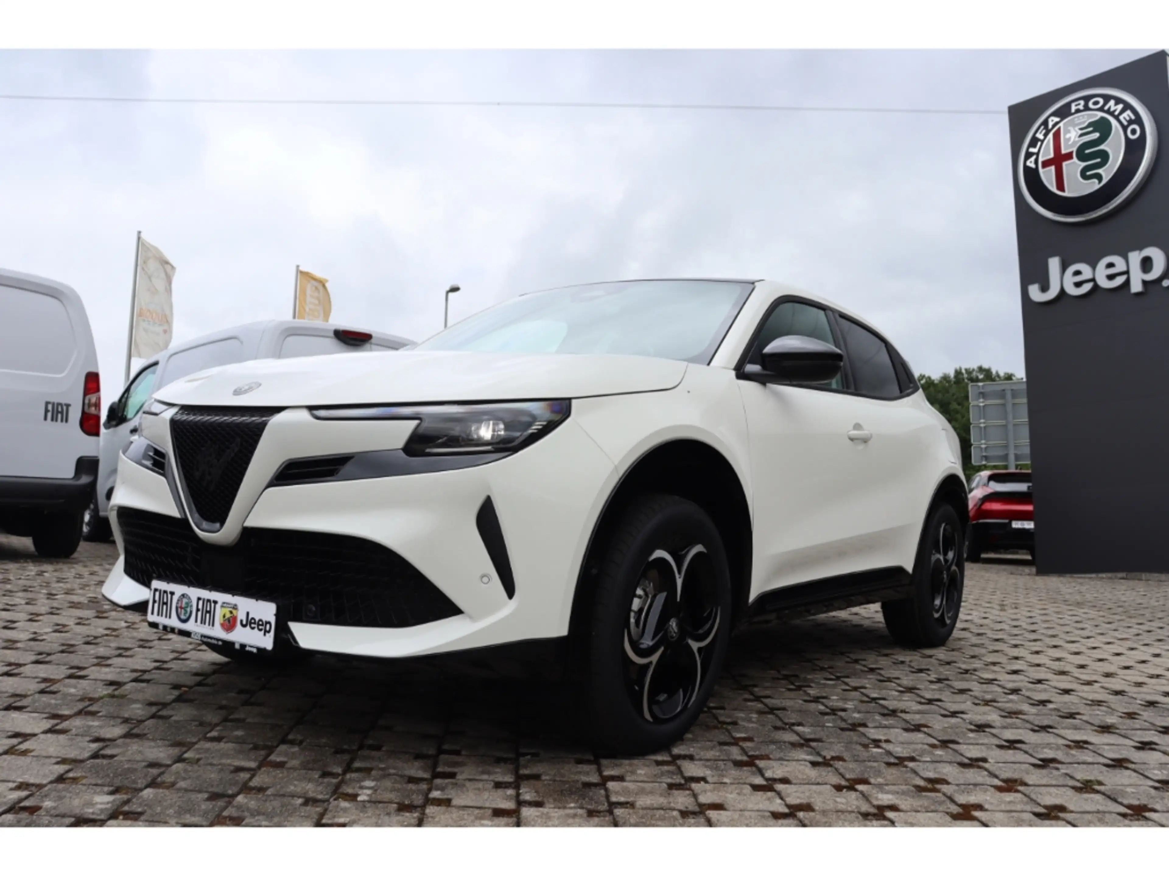 Alfa Romeo Junior IBRIDA TI 1.2 VGT 145PS DCT6 SCHIEBEDACH TECHNOLOG — photo 7