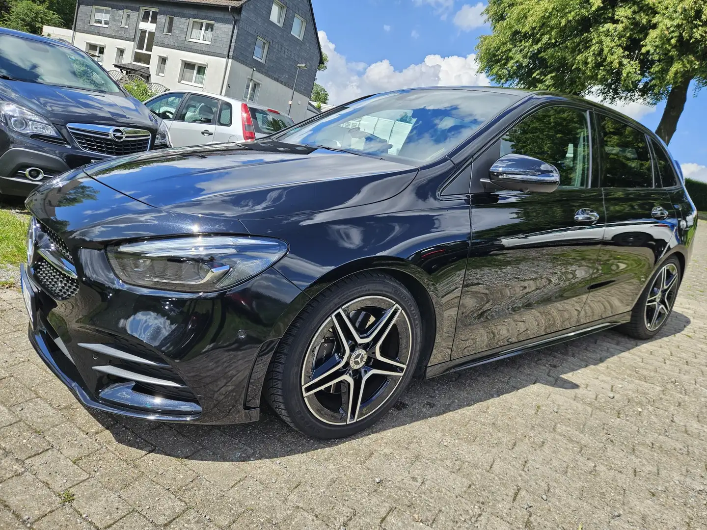 Mercedes-Benz B 220 B 220 AMG-Line 4Matic Negru - 1