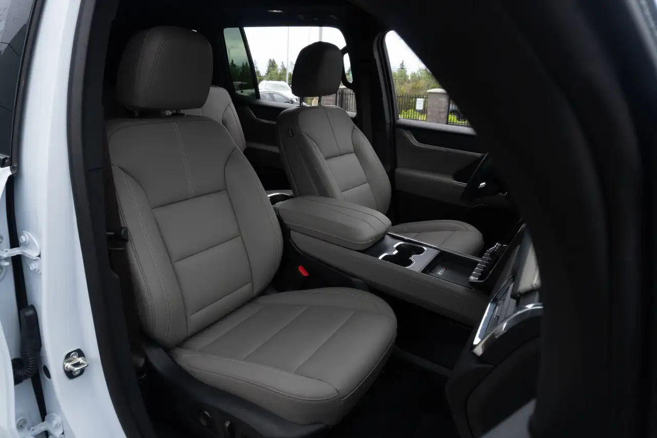 GMC Acadia снимка GMC Acadia