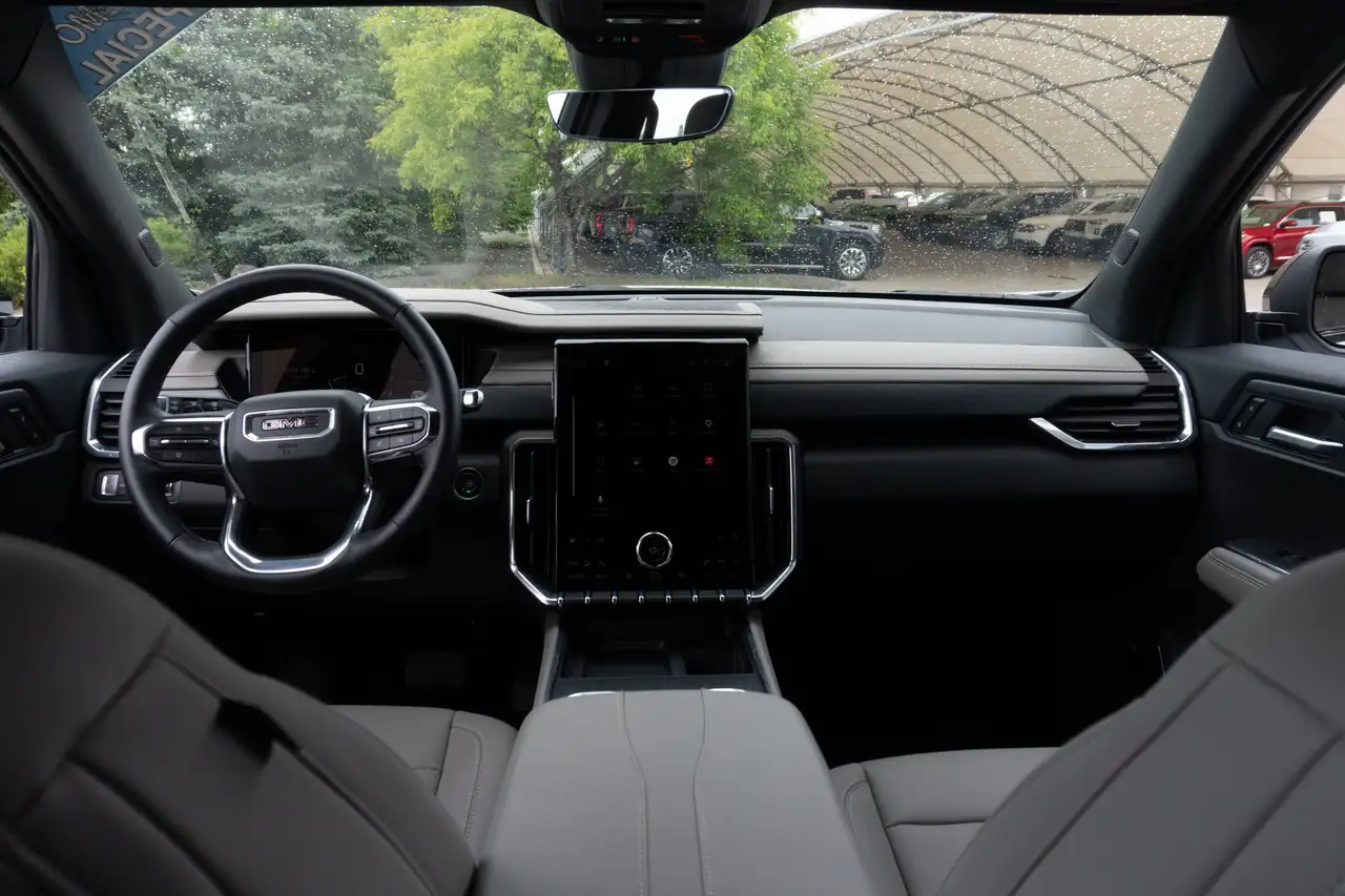 GMC Acadia снимка GMC Acadia