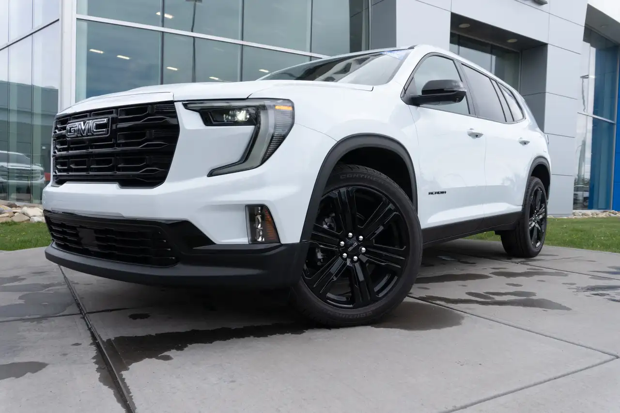 GMC Acadia снимка GMC Acadia