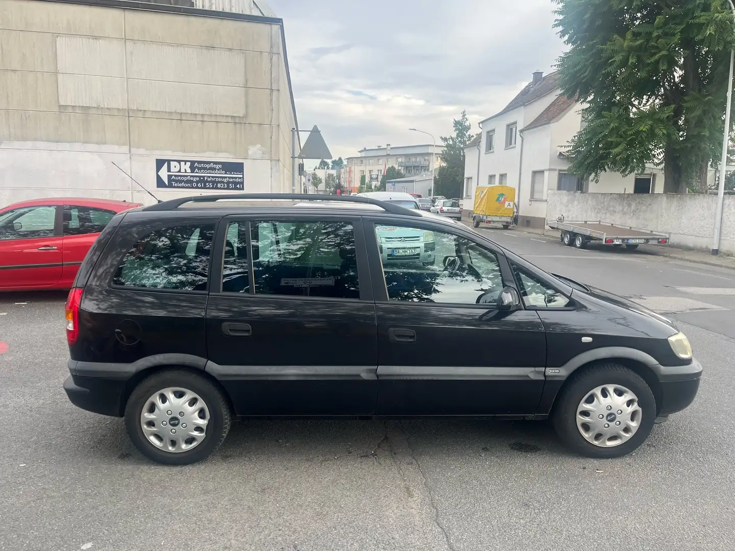 Opel Zafira 1.8 16V Edition 2000 Schwarz - 2