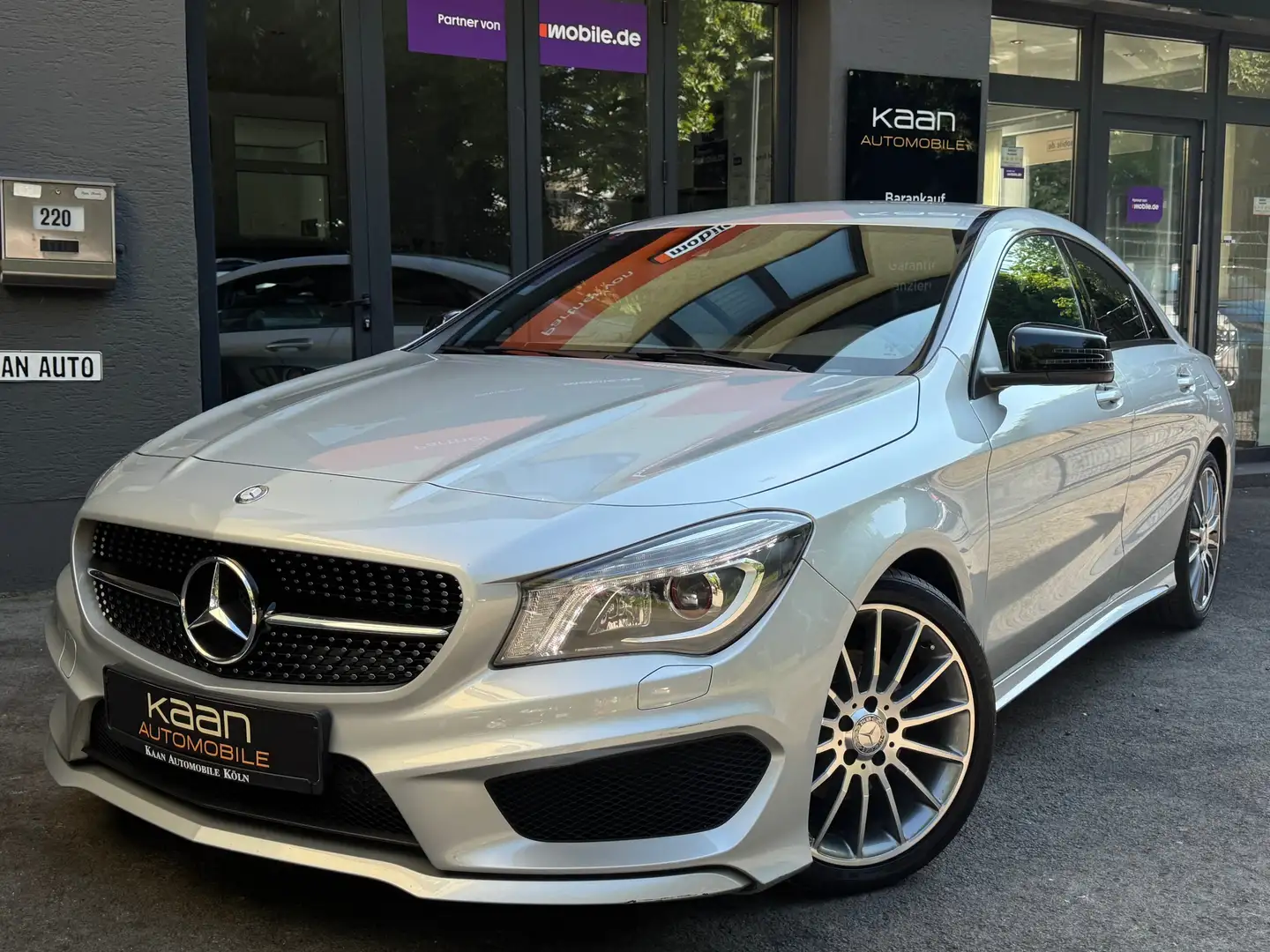 Mercedes-Benz CLA 200 AMG Line/18ZOLL/XENON/LEDER/KAMERA/NAVI/SHZ/BT Gris - 1