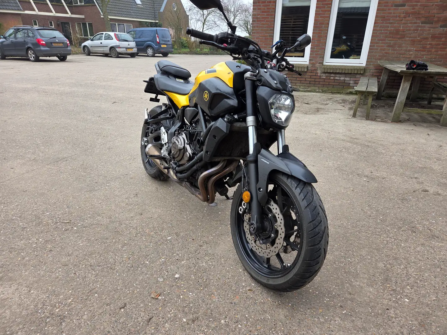Yamaha MT-07 35 kW A2 Amarillo - 2