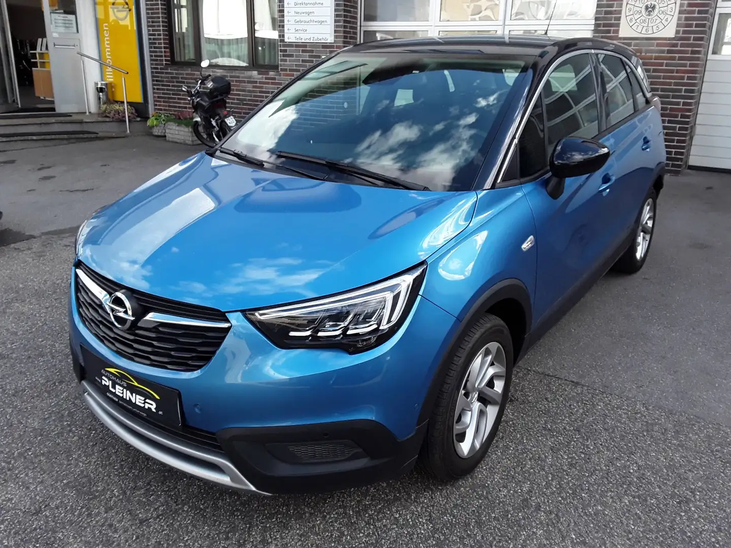 Opel Crossland X Innovation Blau - 1