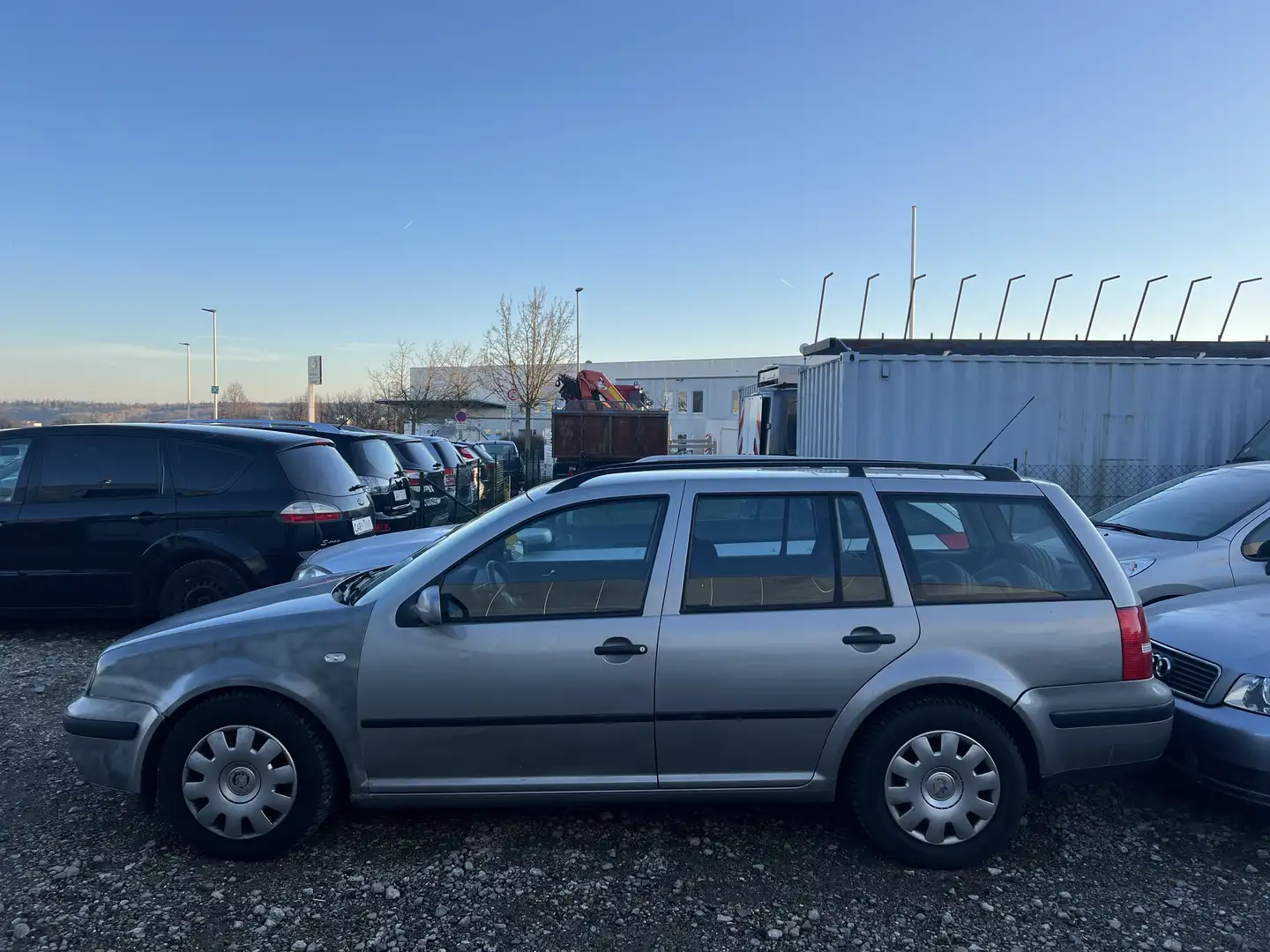 Volkswagen Golf *1,9TDi*Euro4*AHK*Klima* Silber - 2