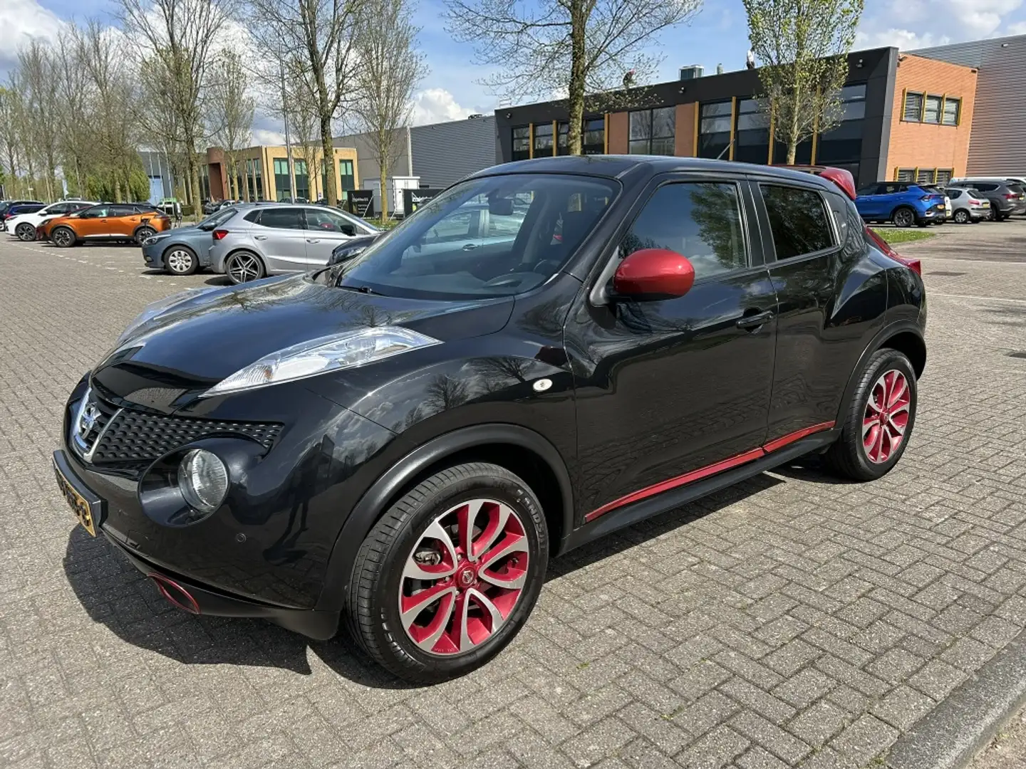 Nissan Juke 1.6 Acenta Sport AUT CLIMA CRUISE CAMERA NAP! Zwart - 1