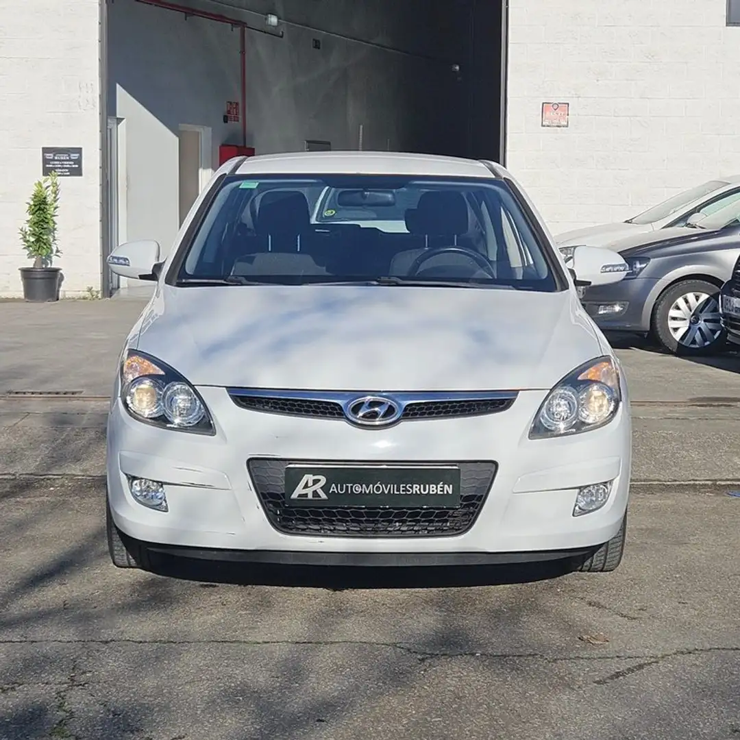 Hyundai i30 1.4 CVVT Classic Weiß - 2