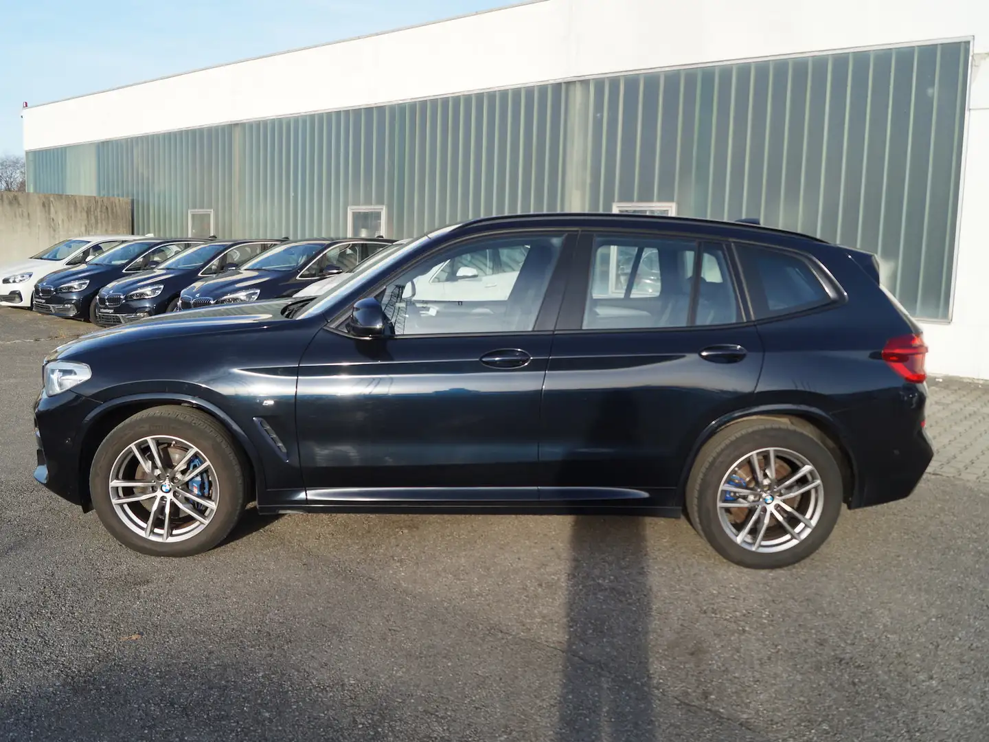 BMW X3 xDrive30i Aut. M Sport * Navi * AHK * LED * Noir - 2