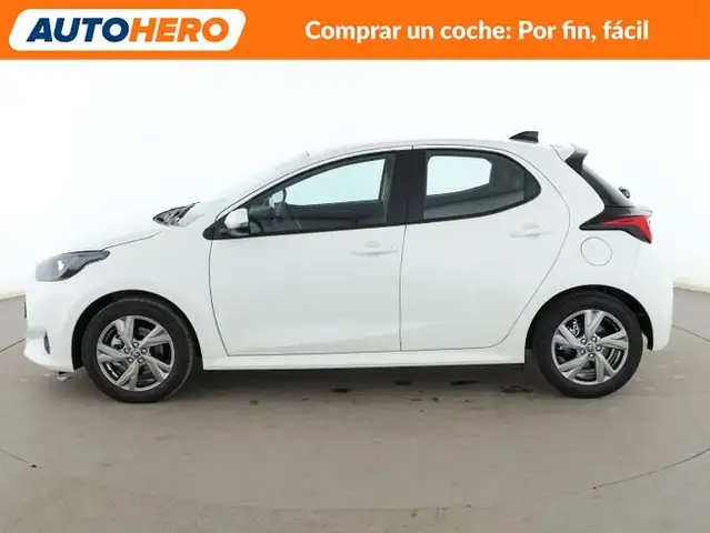 Toyota Yaris view 3