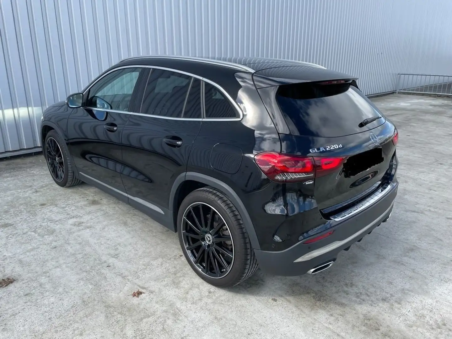 Mercedes-Benz GLA 220 4Matic 7G-DCT AMG Line - 1