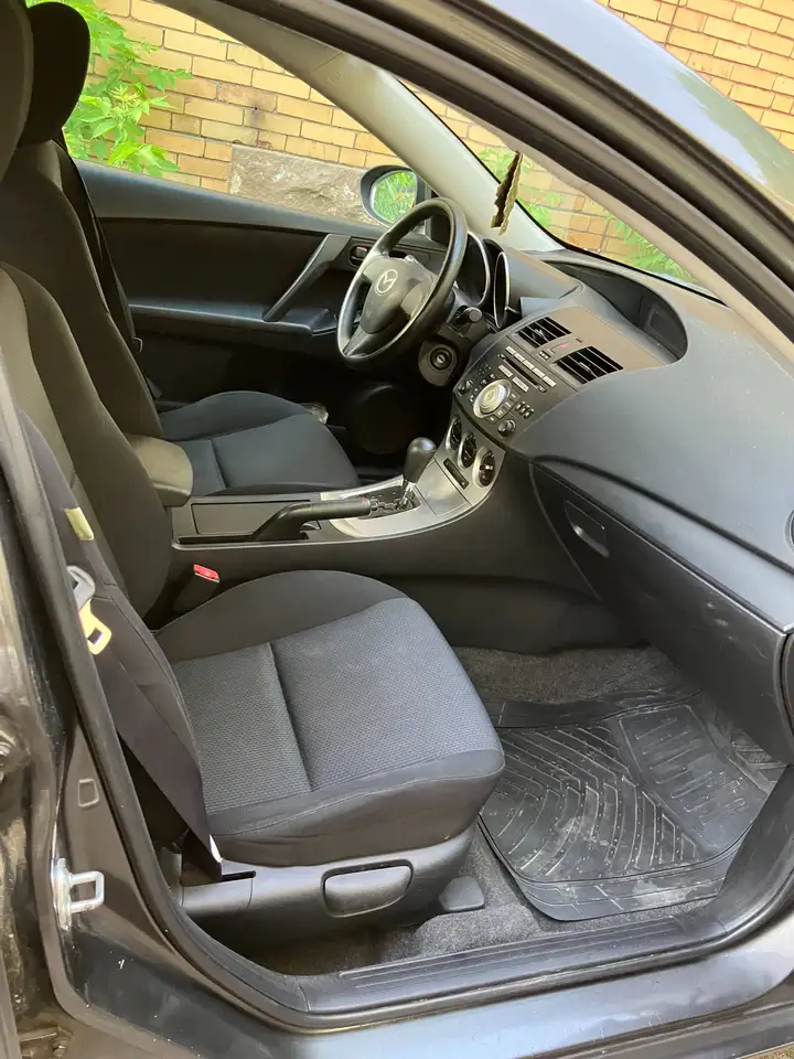 Mazda 3 снимка Mazda 3