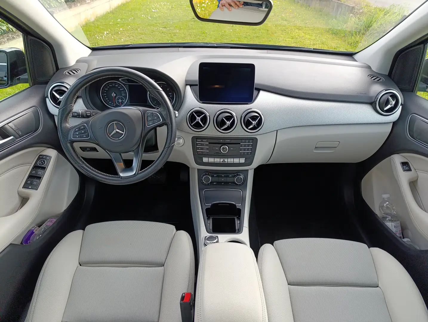 Mercedes-Benz B 180 automatica Černá - 2