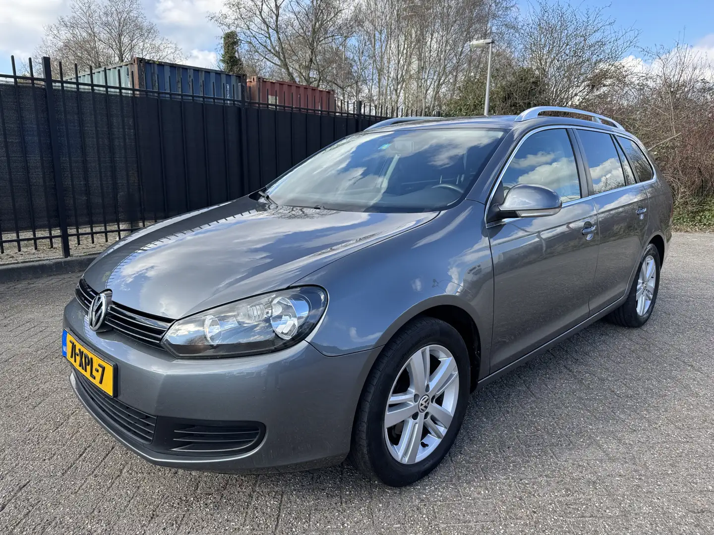 Volkswagen Golf Variant 1.2 TSI Comfortline BlueMotion Gris - 1