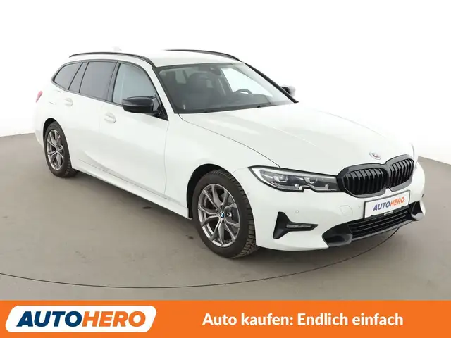 BMW 3 Series view 8
