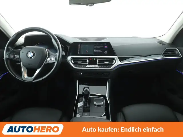 BMW 3 Series view 12