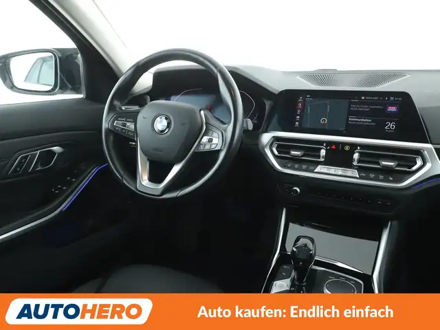 BMW 3 Series view 13
