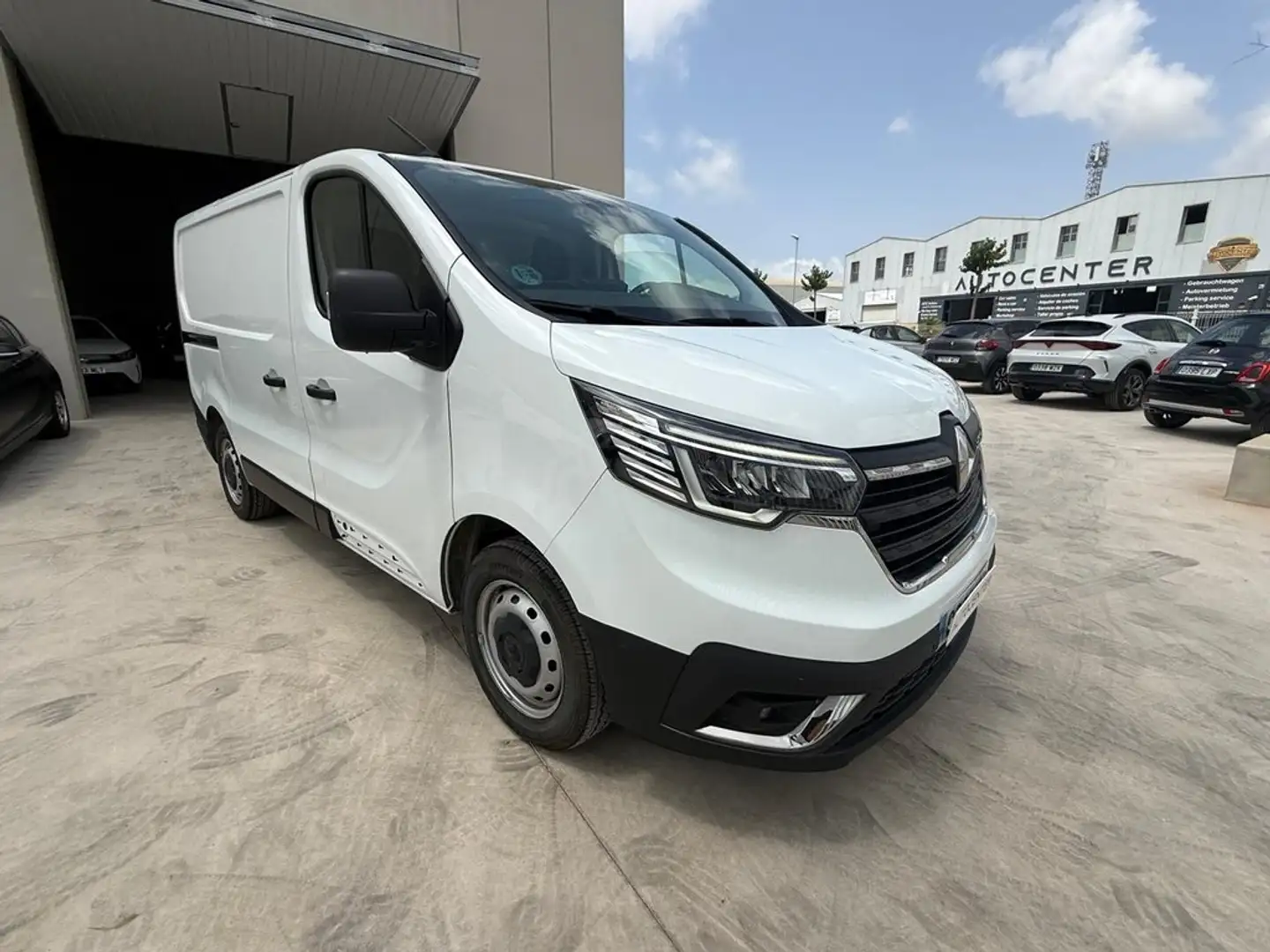 Renault Trafic Furgón L1H1 BluedCi 96kW Blanco - 2