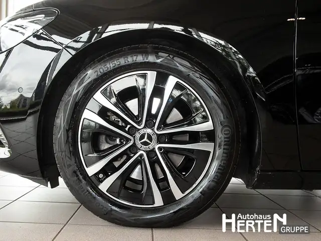 Mercedes-Benz B-Class view 5