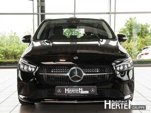 Mercedes-Benz B-Class view 2