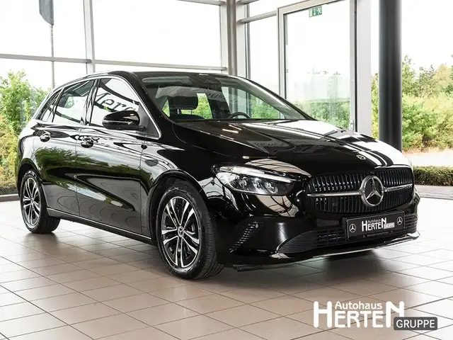 Mercedes-Benz B-Class view 3