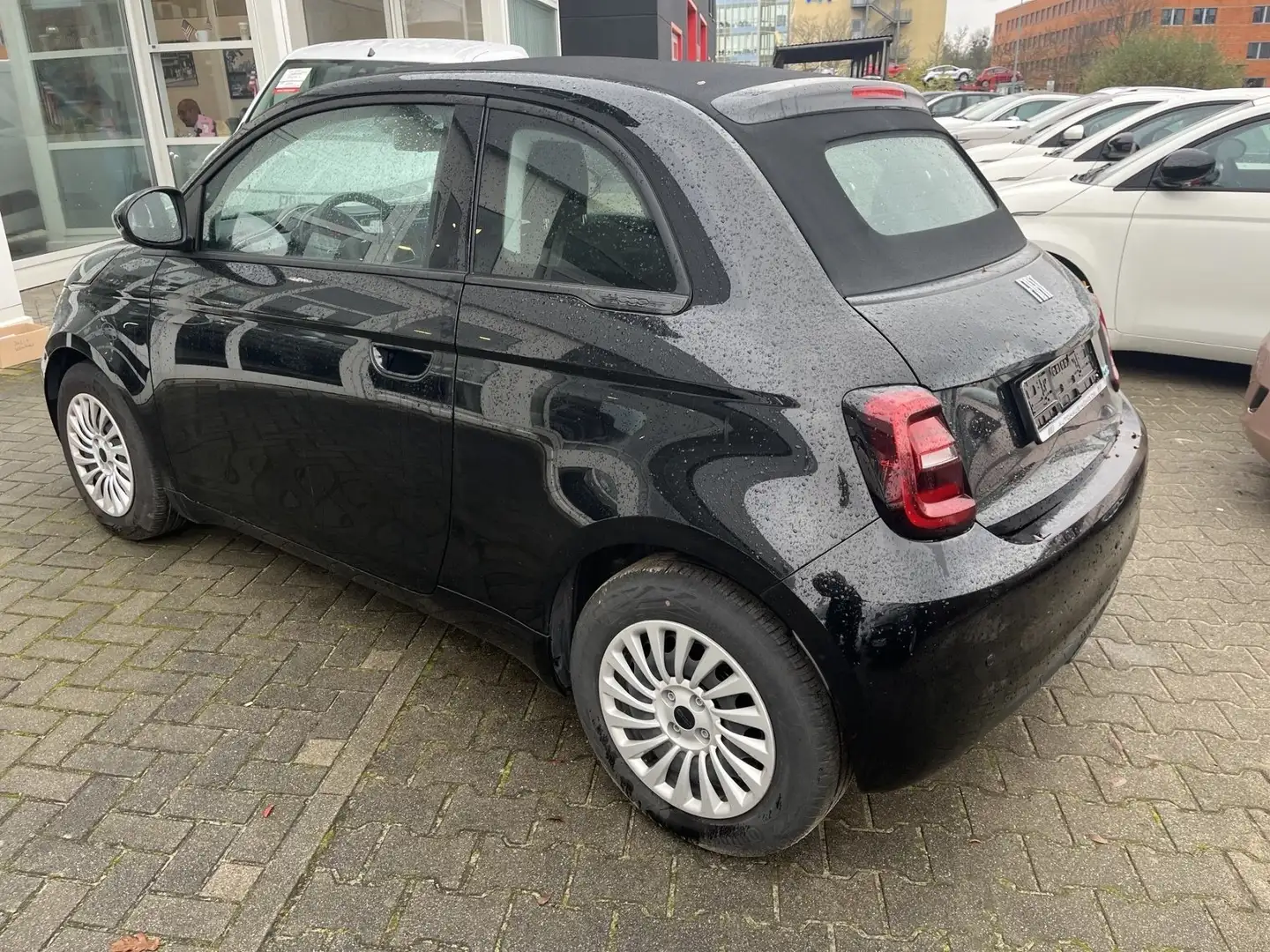 Fiat 500e Cabrio 42 kWh - FI03P07K01 Schwarz - 2