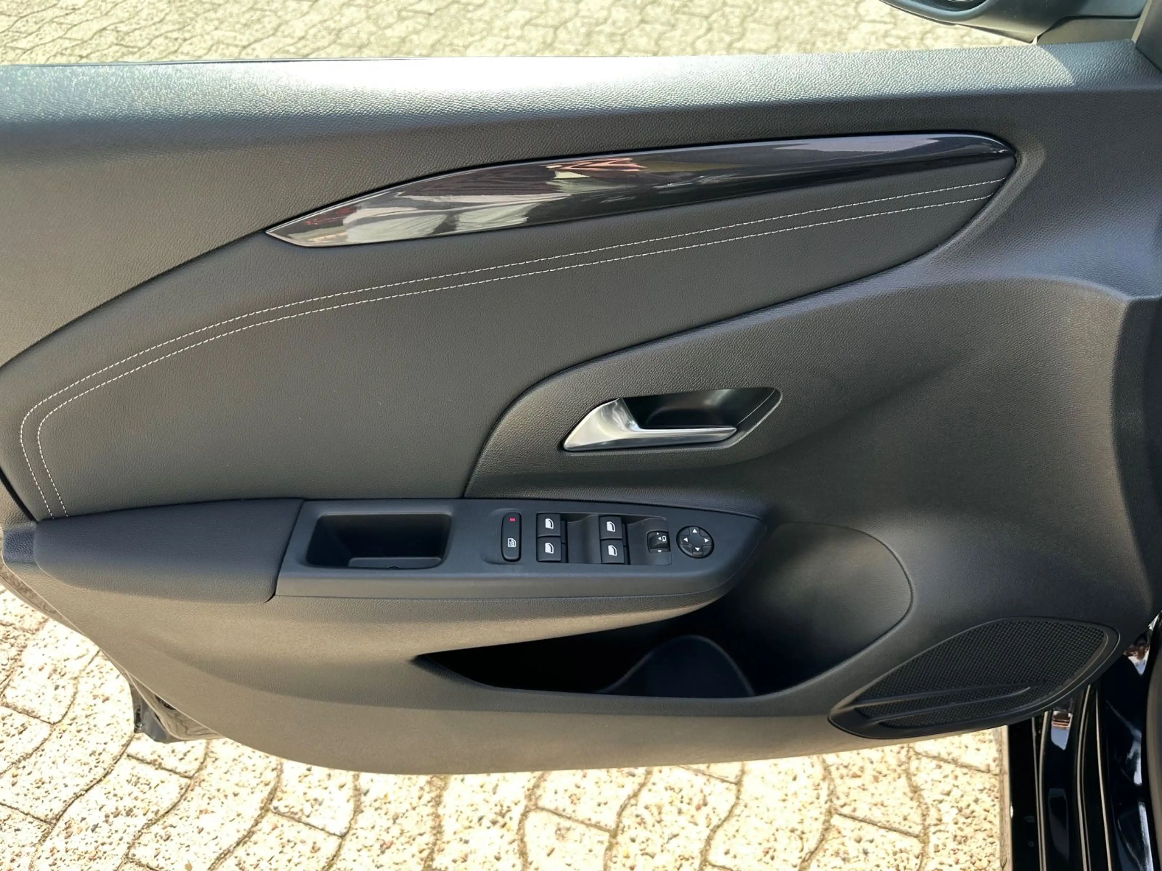 Opel Corsa F Elegance +KLIMA+KAMERA+ALU+SHZ+LHZ+ — photo 6