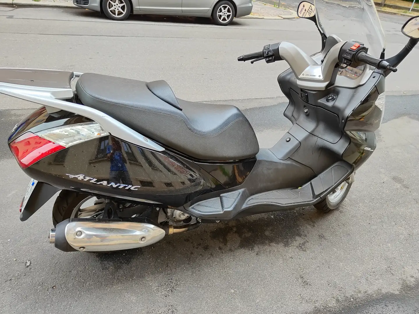 Aprilia Atlantic 250 Noir - 2