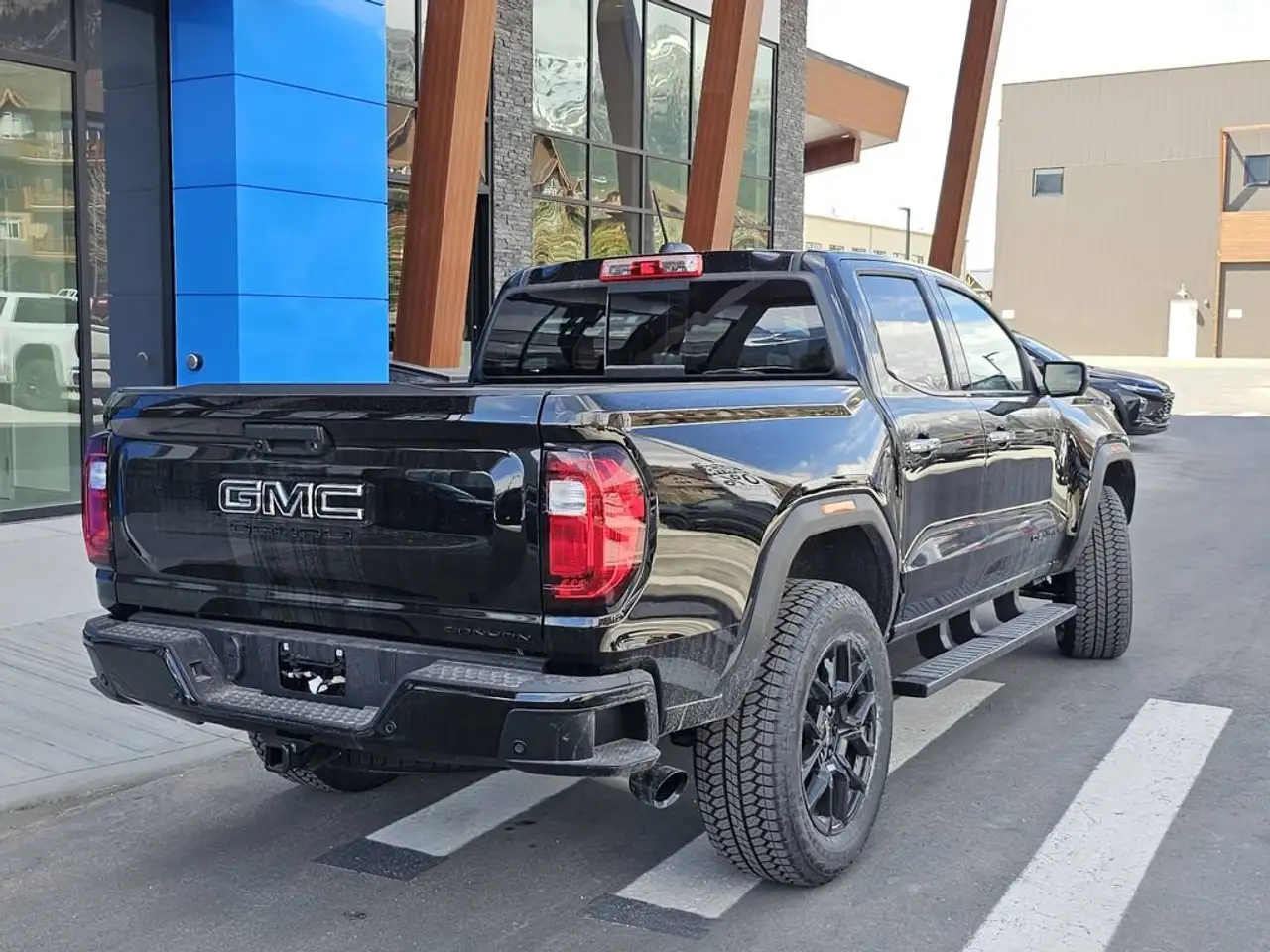 GMC Canyon photo GMC Canyon