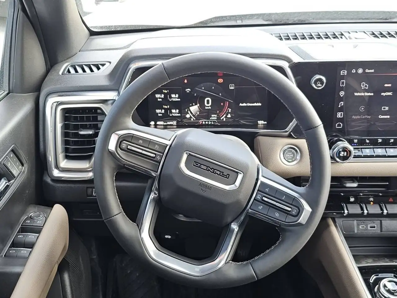 GMC Canyon photo GMC Canyon