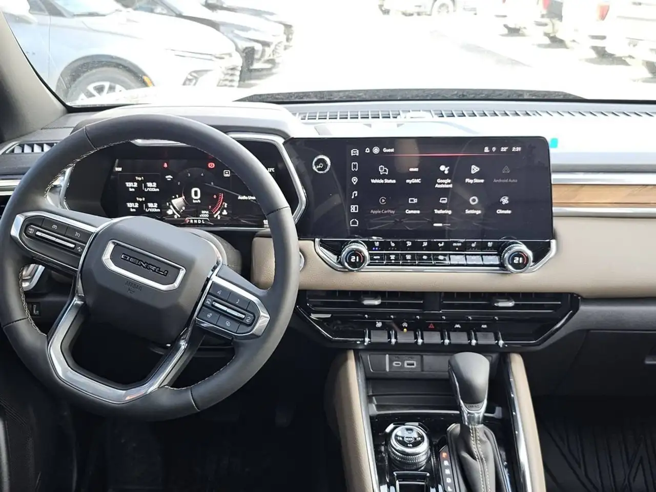 GMC Canyon photo GMC Canyon