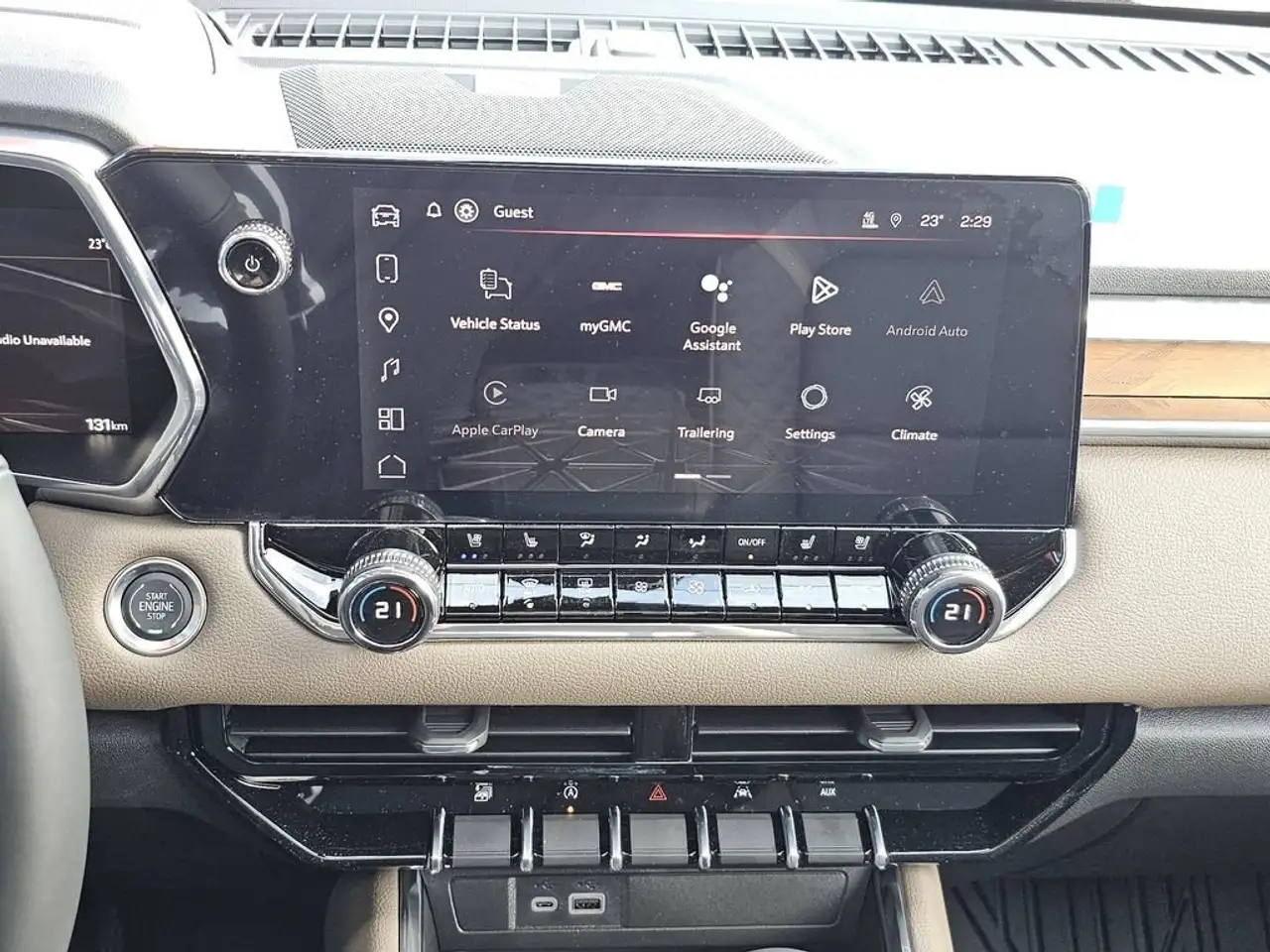 GMC Canyon photo GMC Canyon