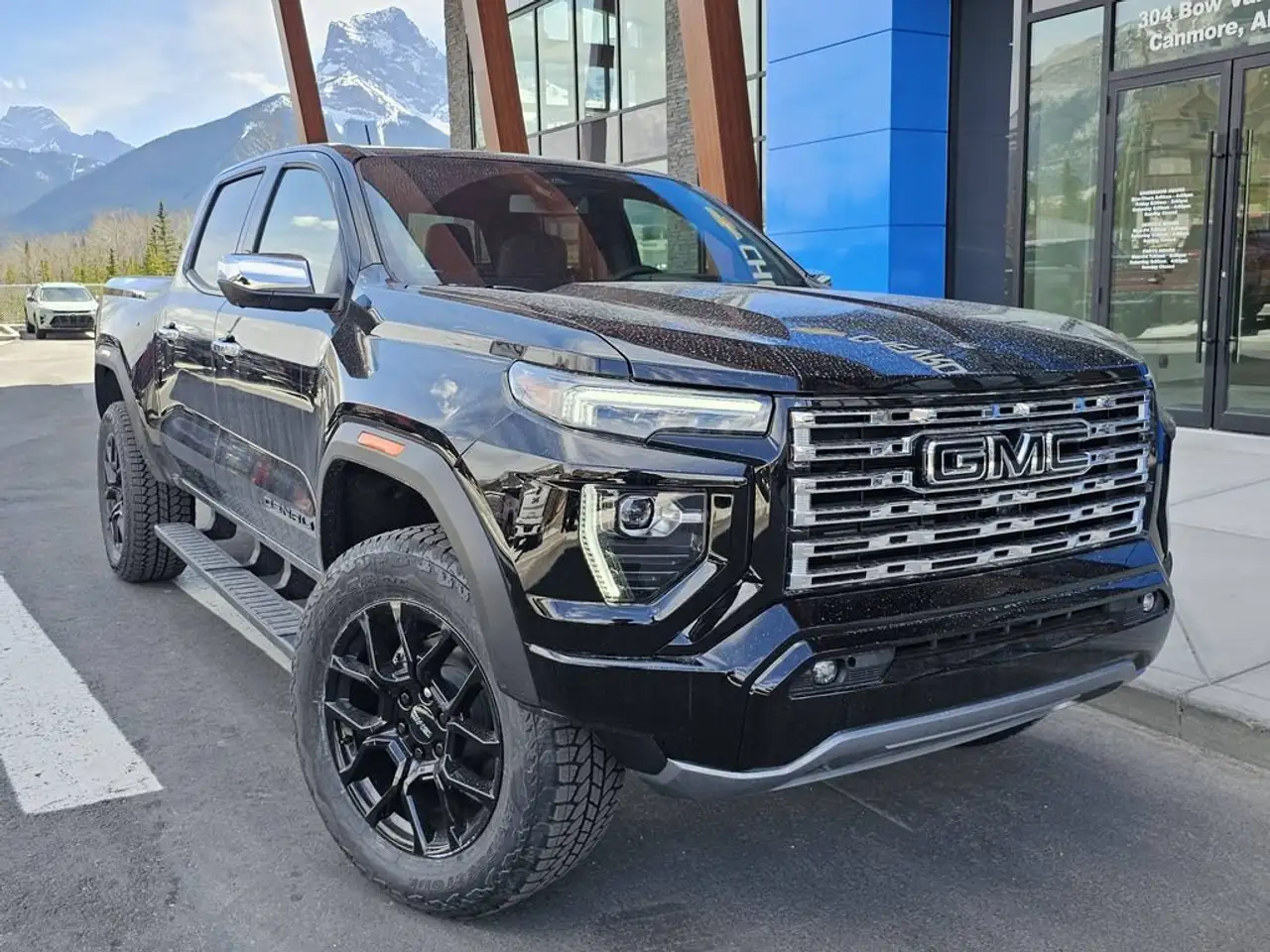 GMC Canyon photo GMC Canyon