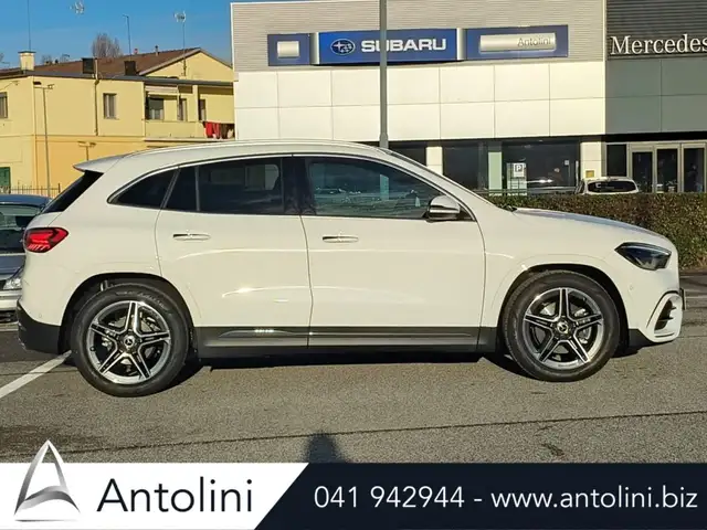Mercedes-Benz GLA 200 Automatic AMG Line Premium "SOLO 9.518 KM"
