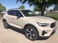 Volvo XC40 B3 Plus Dark Pixel LED Beige - thumbnail 2