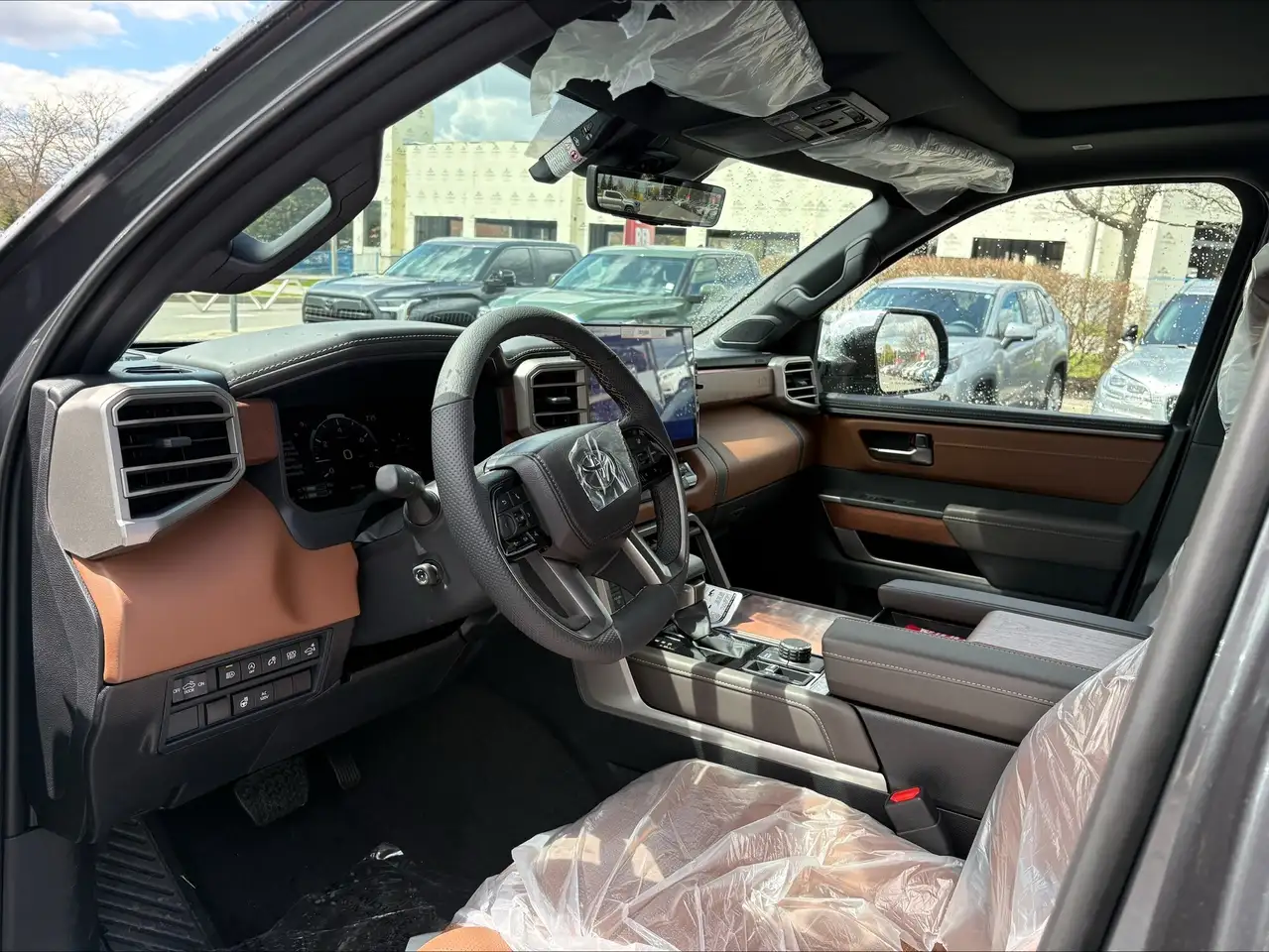 Toyota Tundra снимка Toyota Tundra