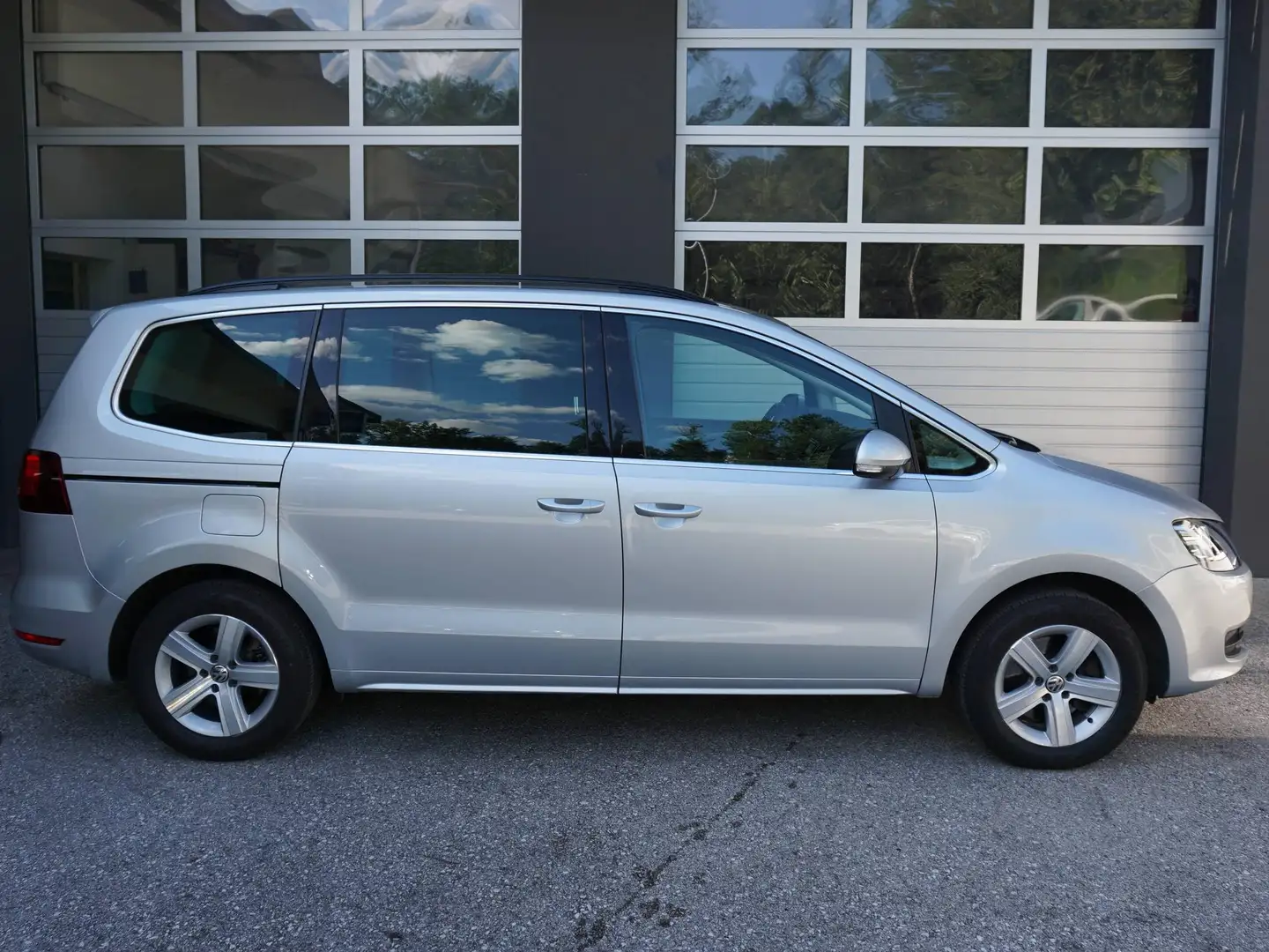 Volkswagen Sharan Trendline BMT/Start-Stopp Silber - 2